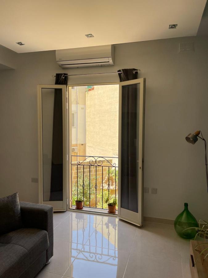 Sunset Modern Apt Near The Beach Birzebbuga Exterior photo